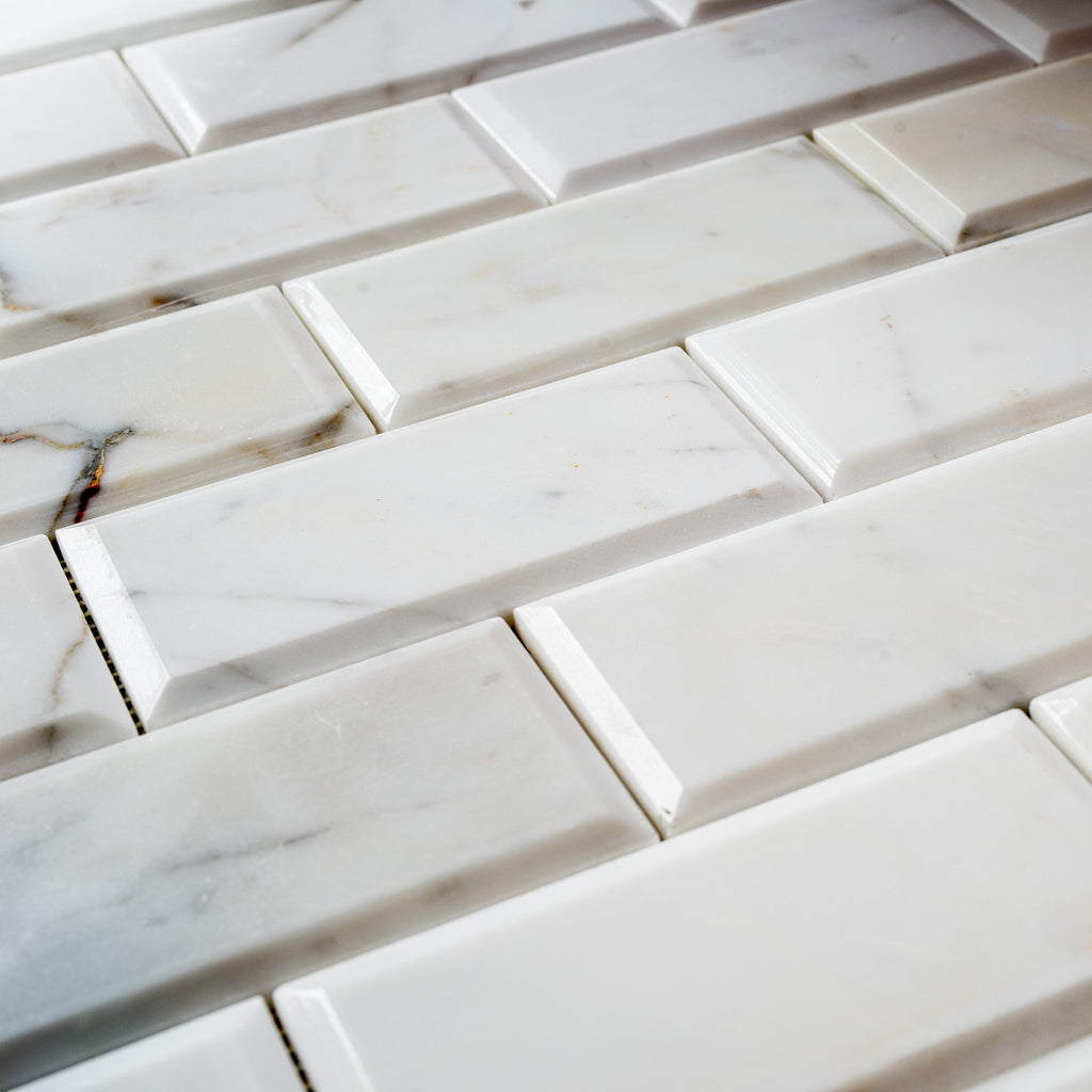 CALACATTA GOLD / SUBWAY BEVELLED