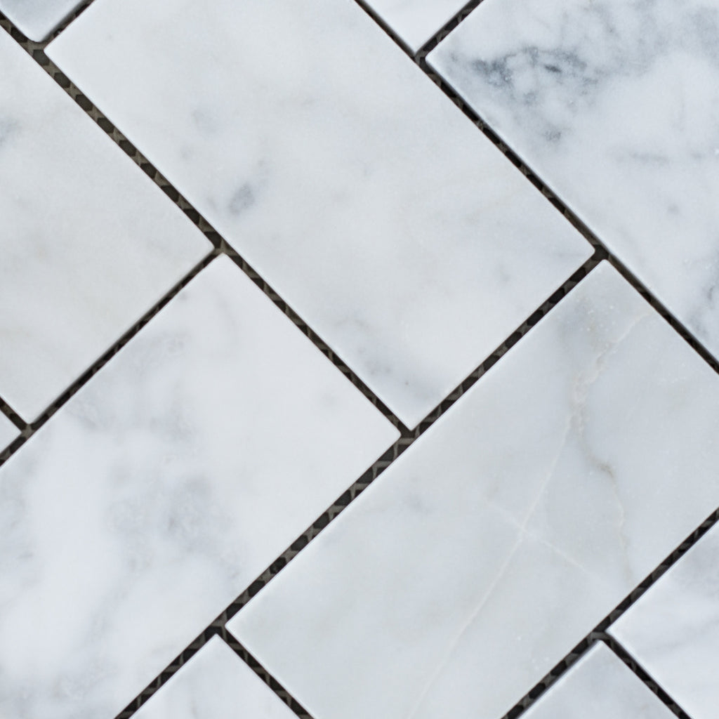 CARRARA / HERRINGBONE LARGE