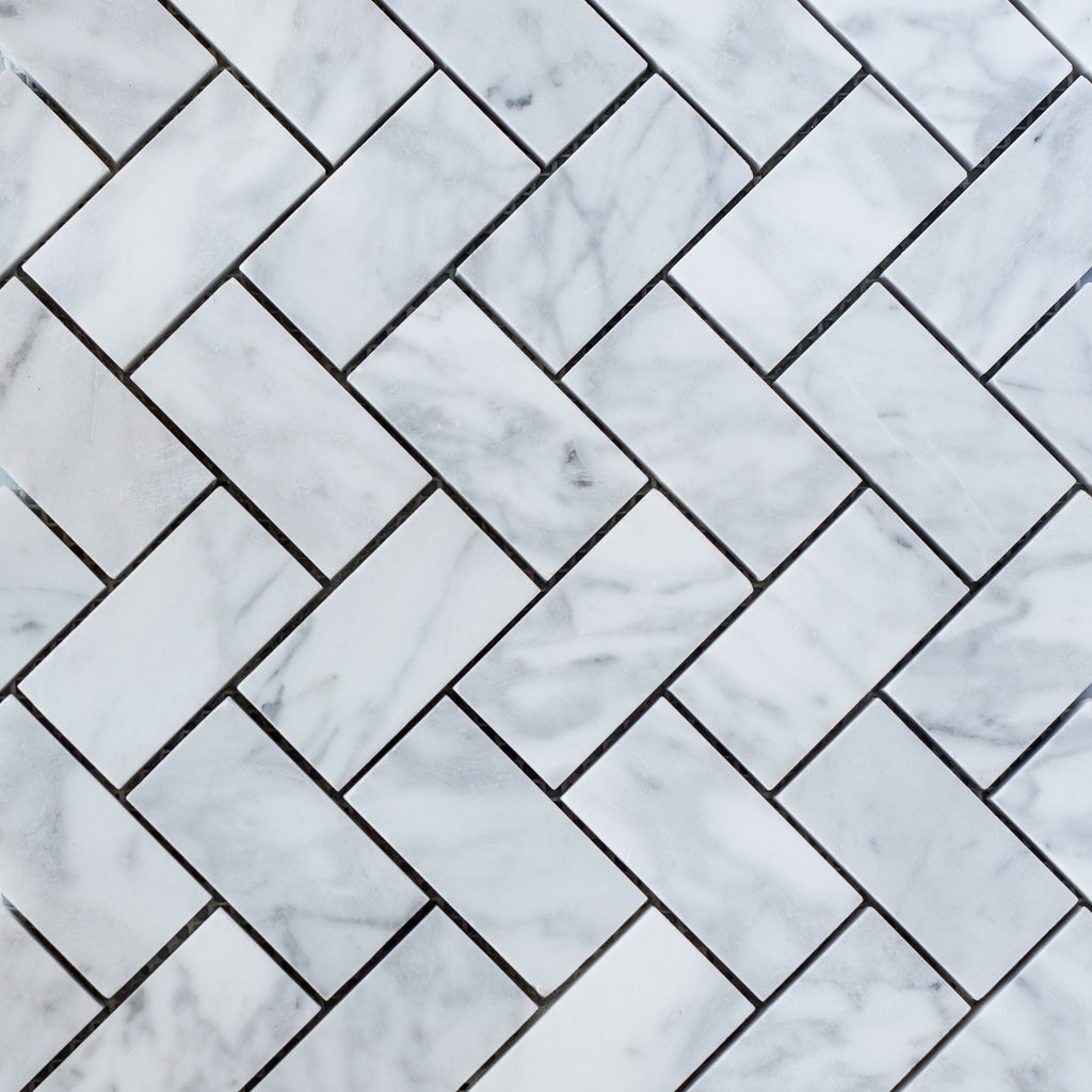 CARRARA / HERRINGBONE MEDIUM