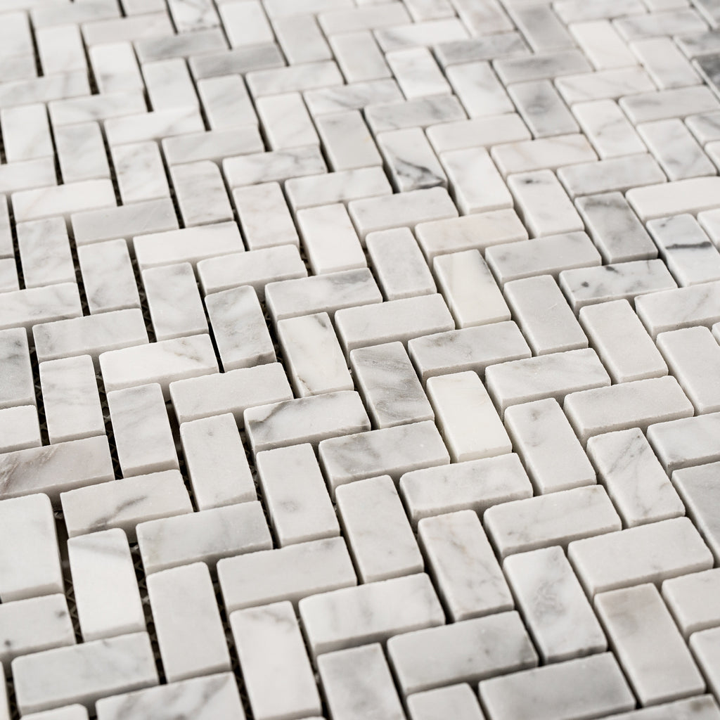 CARRARA / HERRINGBONE SMALL