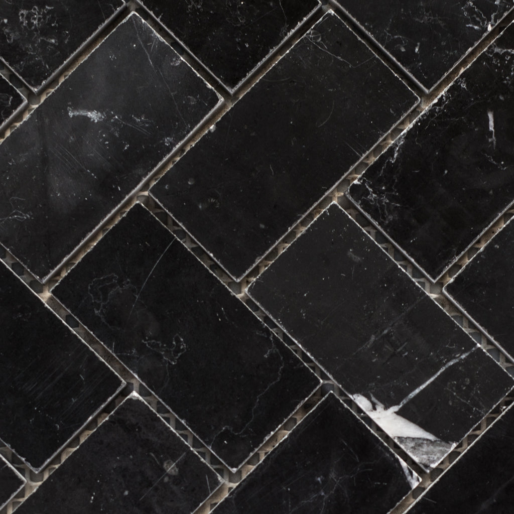 NERO MARQUINA / HERRINGBONE MEDIUM